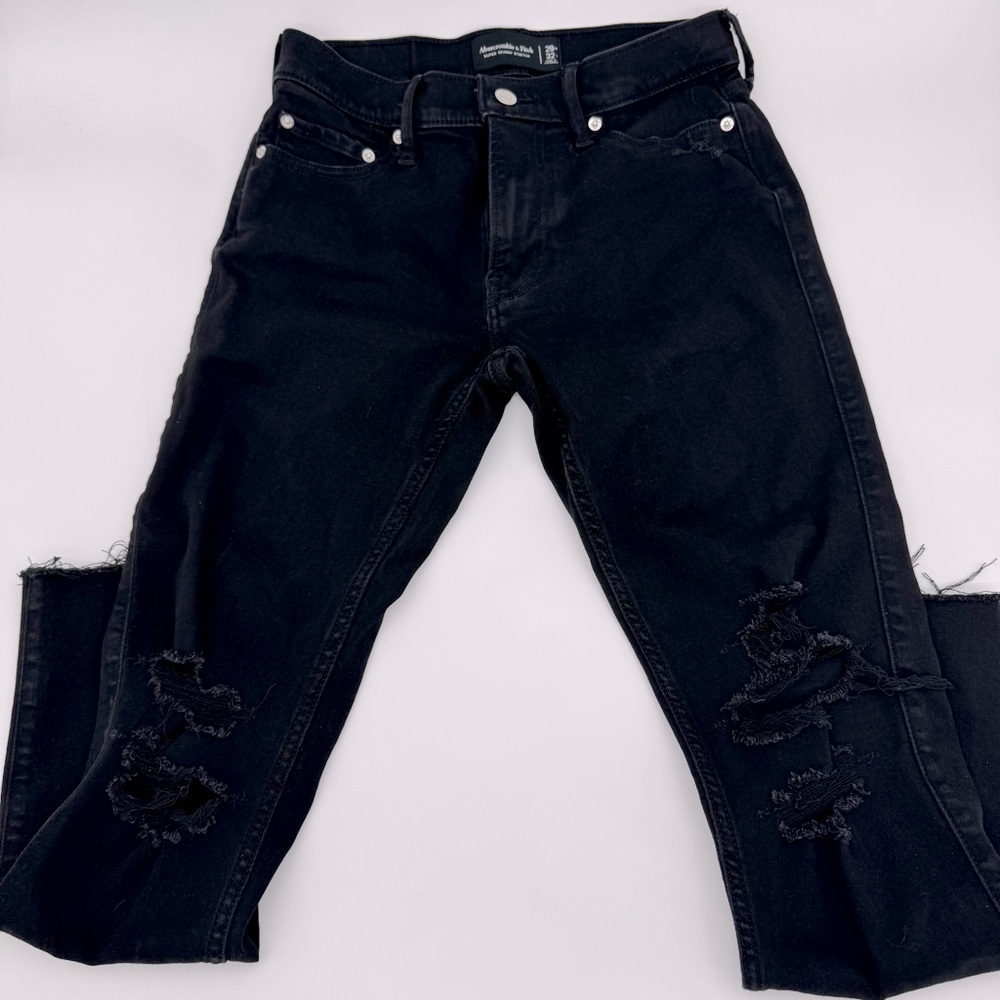 Abercrombie & Fitch Men’s Black Super Skinny Jeans 29x32 Distressed Raw Hem